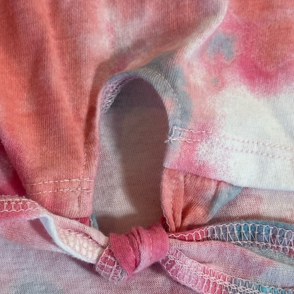 ☃️ 💚 Justice pink tie dyed tee 5 for $15 - Picture 5 of 7